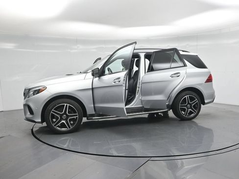 Used 2019 Mercedes-Benz GLE 400 4MATIC image 37