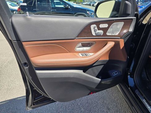 Used 2026 Mercedes-Benz GLS 450 4MATIC image 22