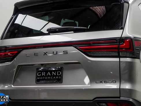 Used 2023 Lexus LX 600 F Sport w/ Accessory Package (Z1) AWD/4WD image 13