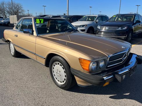 Used 1987 Mercedes-Benz 560 SL image 7