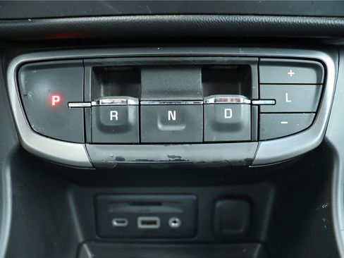 Used 2023 GMC Terrain AT4 AWD/4WD image 36
