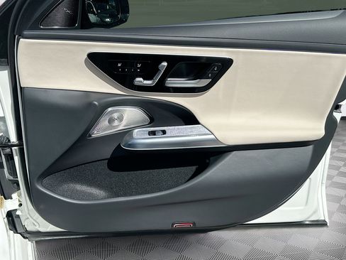 Used 2024 Mercedes-Benz E 350 4MATIC Sedan image 36