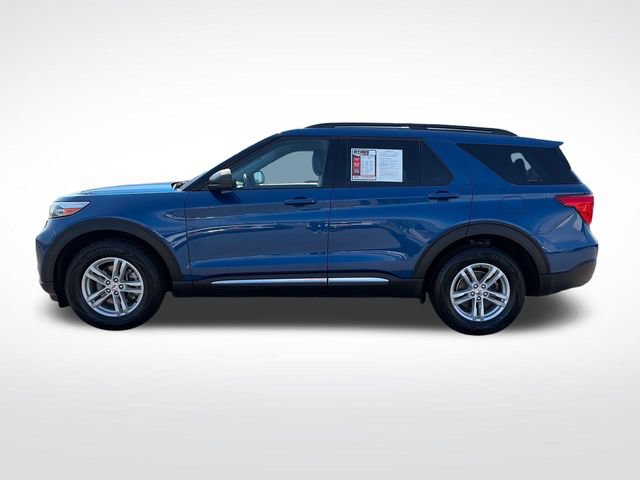 Used 2022 Ford Explorer XLT w/ Equipment Group 202A AWD/4WD image 3