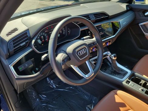 Certified 2025 Audi Q3 2.0T Premium w/ Convenience Package AWD/4WD image 7
