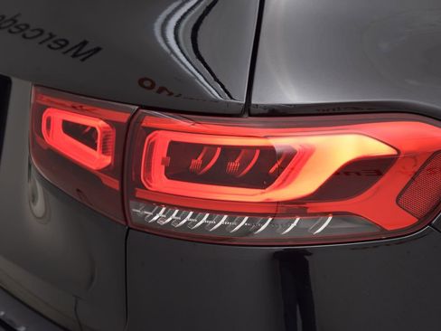 Used 2022 Mercedes-Benz GLB 250 image 14