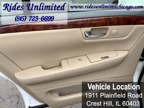 Used 2007 Cadillac DTS Luxury I w/ Trunk Convenience Package FWD image 22