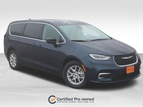 Certified 2024 Chrysler Pacifica Touring-L image 1