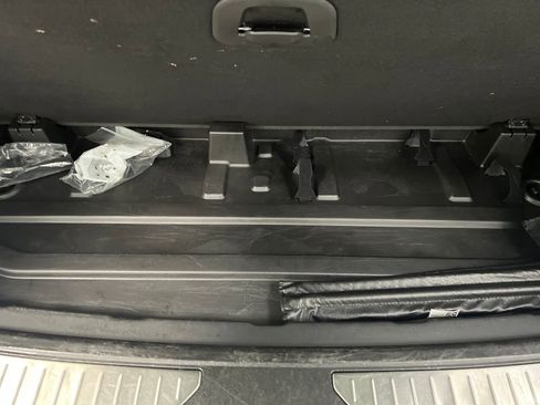 Used 2023 GMC Yukon Denali image 36