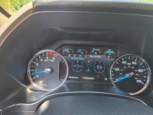 Used 2019 Ford F350 Lariat w/ Lariat Value Package AWD/4WD image 16