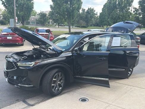 Used 2024 Acura MDX SH-AWD w/ Technology Package image 10
