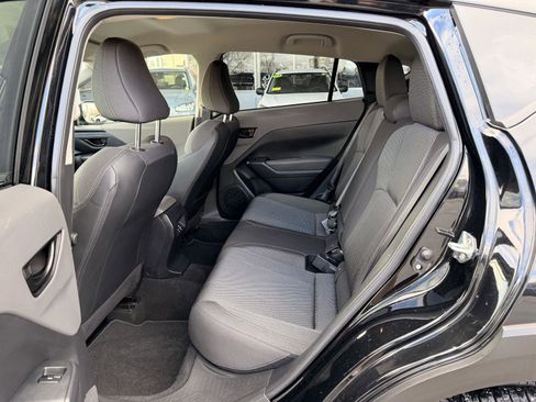 Used 2024 Subaru Crosstrek 2.0i Premium image 24