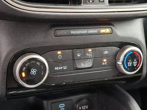 Certified 2022 Ford Escape SE AWD/4WD image 17