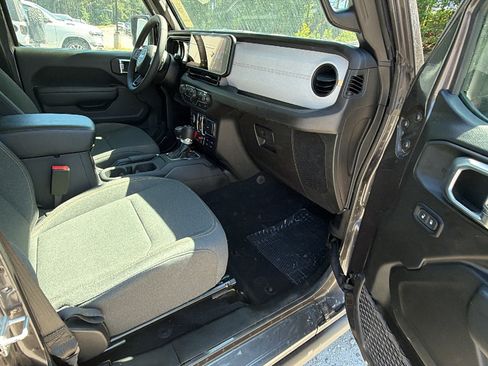 Used 2025 Jeep Wrangler Unlimited Sport S 4xe AWD/4WD image 19