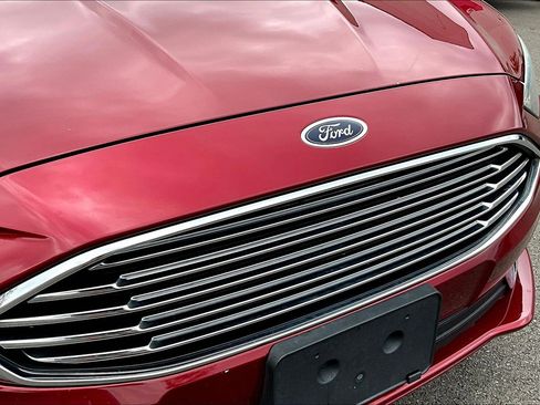 Used 2017 Ford Fusion SE w/ Equipment Group 201A FWD image 33