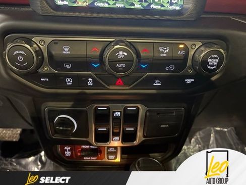 Used 2020 Jeep Gladiator Rubicon AWD/4WD image 19