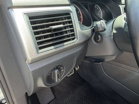 Used 2019 Volkswagen Atlas SE FWD image 15