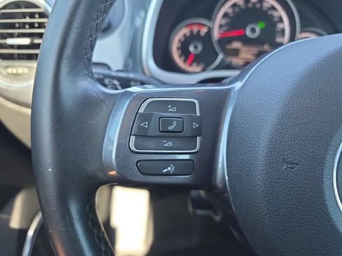 Used 2014 Volkswagen Beetle 1.8T FWD image 16