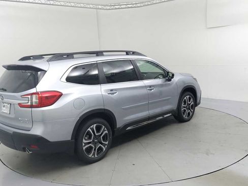 New 2025 Subaru Ascent Limited image 10