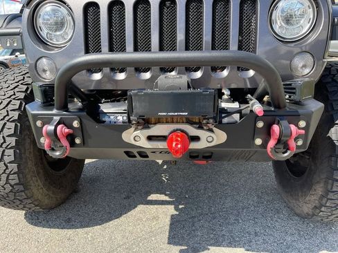 Used 2017 Jeep Wrangler Unlimited Rubicon image 41