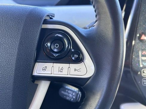 Used 2018 Toyota Prius Prime Advanced image 12