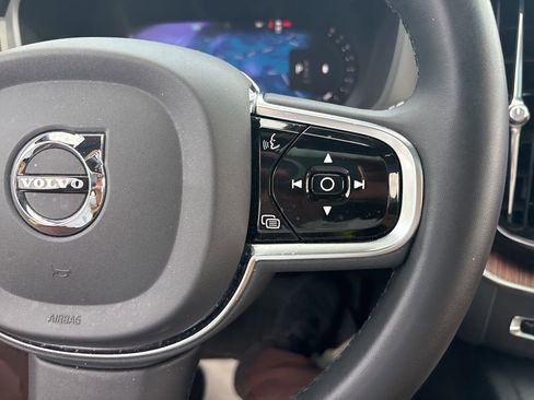 Used 2023 Volvo XC60 B5 Ultimate w/ Climate Package AWD/4WD image 25