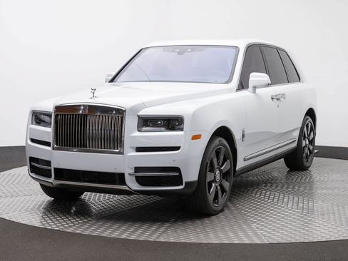 Used 2021 Rolls-Royce Cullinan AWD/4WD image 1