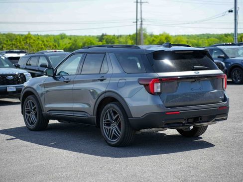 Used 2025 Ford Explorer ST-Line w/ Premium Package AWD/4WD image 7