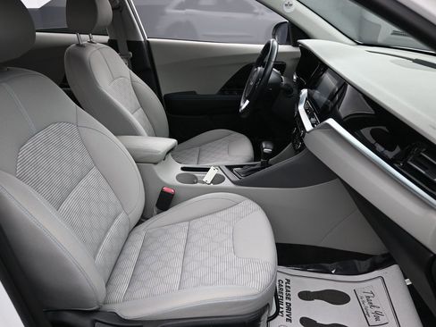 Used 2022 Kia Niro LXS image 34