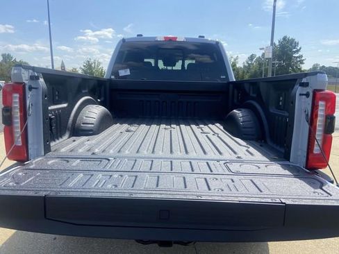 New 2026 Ford F250 Lariat w/ Black Appearance Package image 8