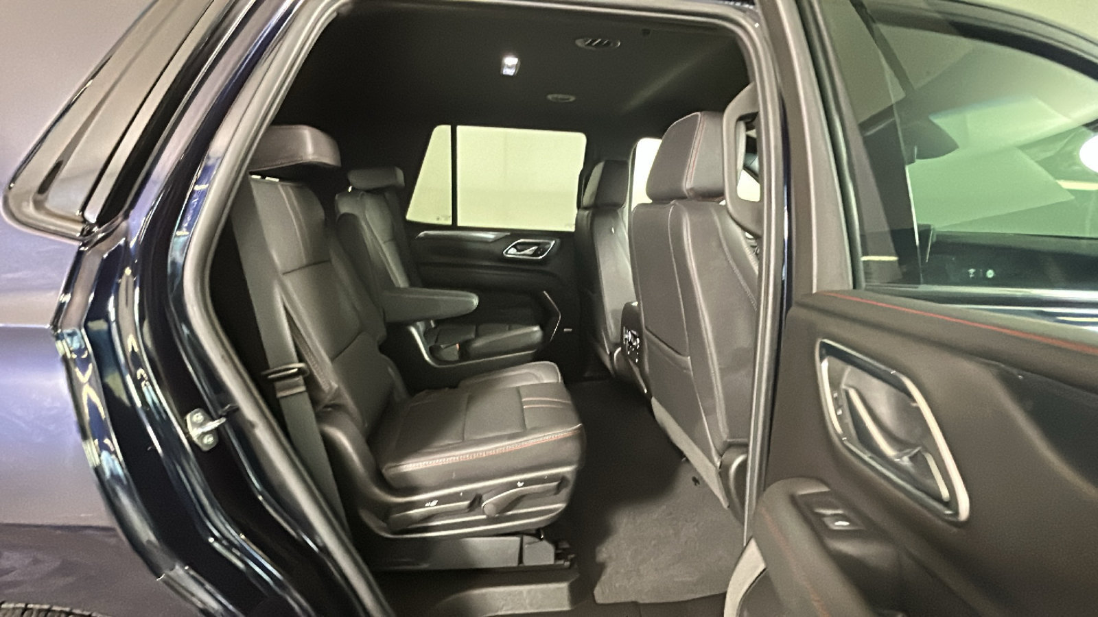 Used 2023 Chevrolet Tahoe RST w/ RST Performance Edition AWD/4WD image 35