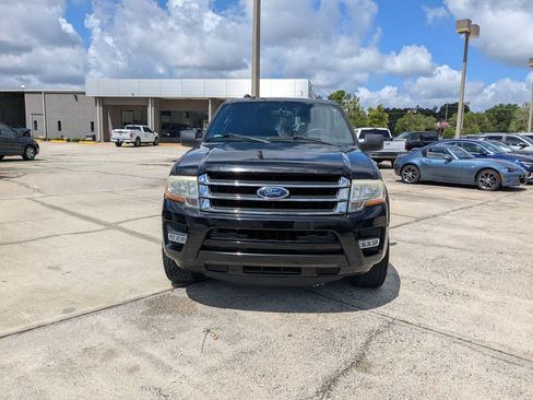 Used 2016 Ford Expedition EL XLT w/ Equipment Group 202A RWD image 9