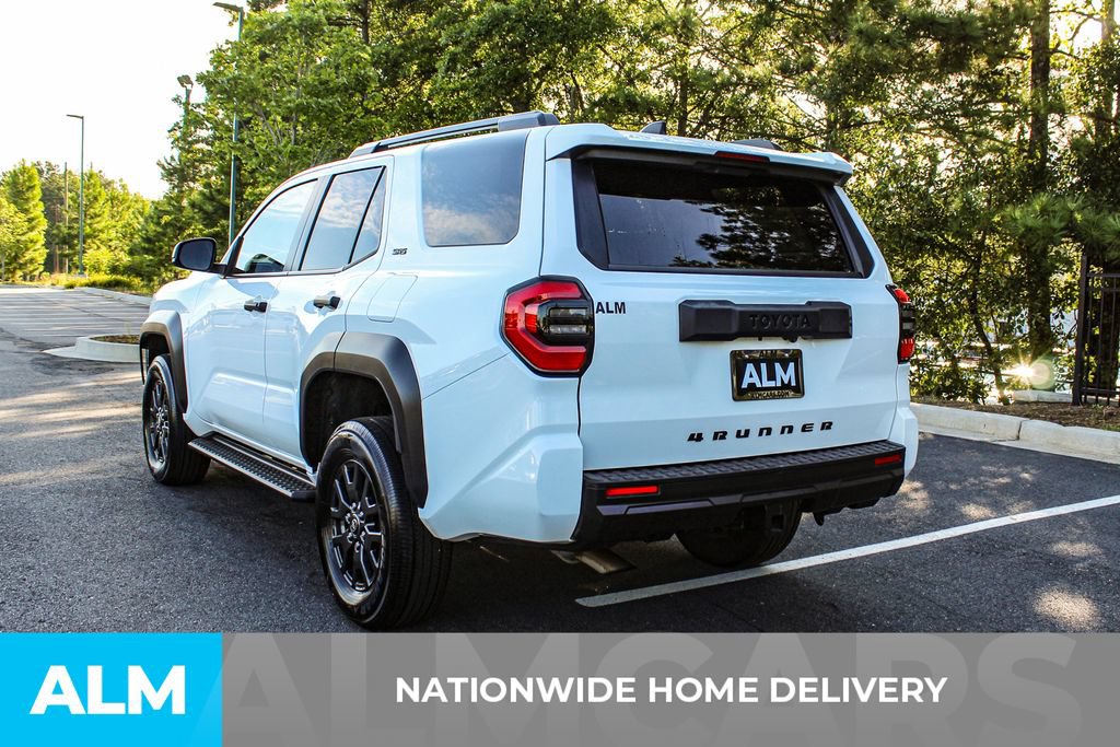 Used 2025 Toyota 4Runner SR5 AWD/4WD image 4