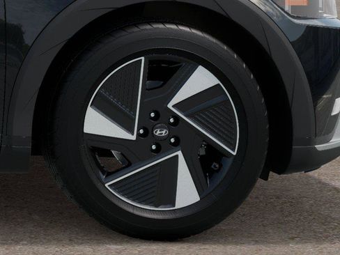 New 2025 Hyundai Ioniq 5 SE image 8