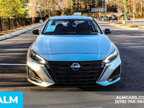 Used 2024 Nissan Altima 2.5 SV image 10