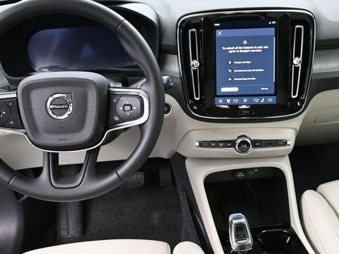 Certified 2026 Volvo XC40 B5 Plus w/ Protection Package Premier AWD/4WD image 13