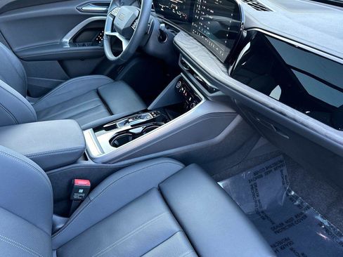 Certified 2025 Audi Q5 Premium Plus w/ Premium Plus image 16