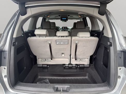 Used 2023 Honda Odyssey Elite image 9