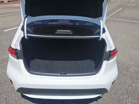 Used 2022 Toyota Corolla LE image 20