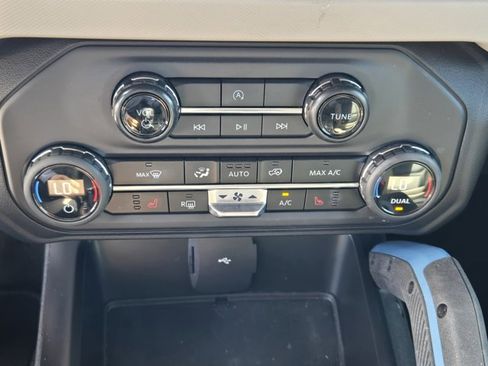 Certified 2024 Ford Bronco Wildtrak AWD/4WD image 17