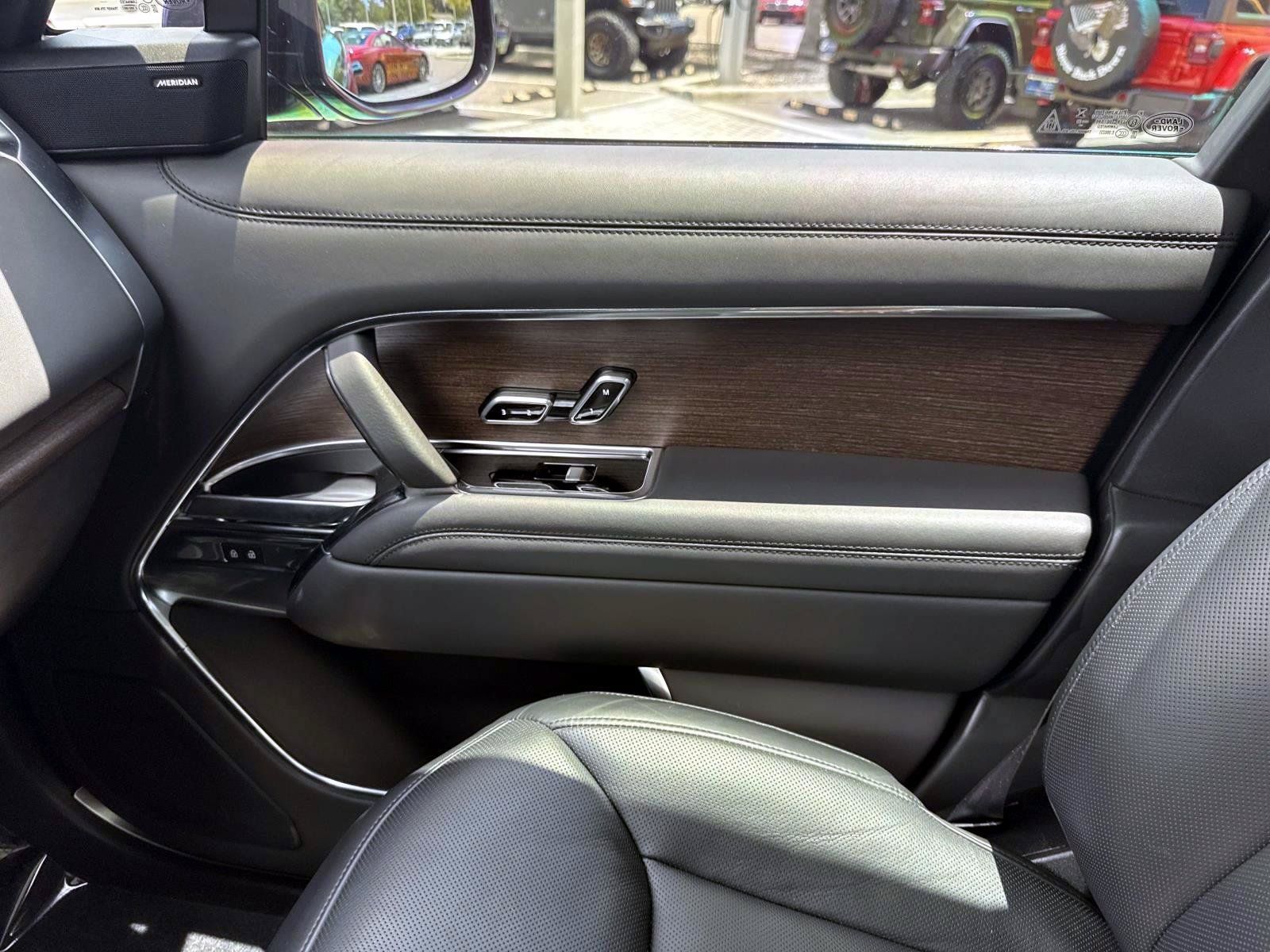 Used 2023 Land Rover Range Rover SE AWD/4WD image 23
