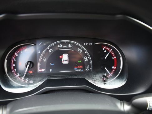 Used 2023 Toyota RAV4 XLE AWD/4WD image 31