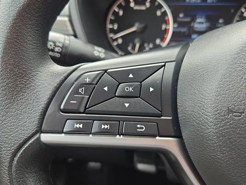 Used 2025 Nissan Altima 2.5 SV FWD image 20