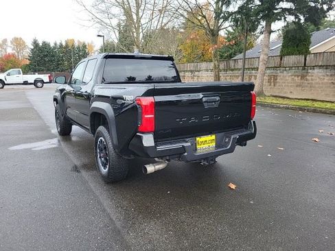 Used 2024 Toyota Tacoma TRD Off-Road image 3