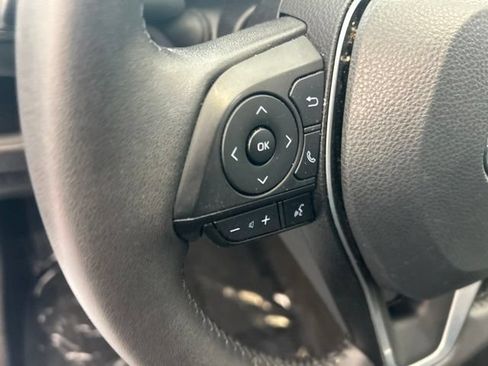Used 2023 Toyota RAV4 XLE Premium FWD image 28