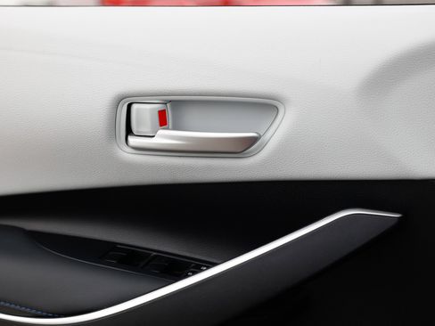 Used 2022 Toyota Corolla SE image 46