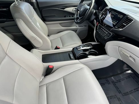 Used 2021 Honda Pilot Touring image 14