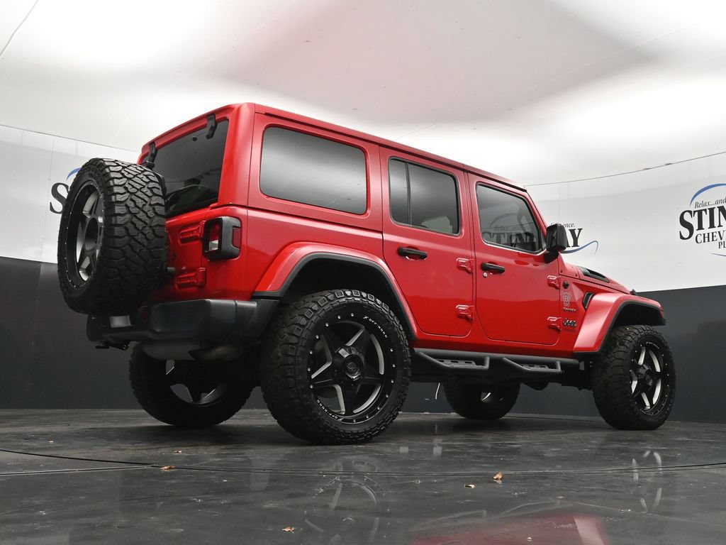Used 2020 Jeep Wrangler Unlimited Sahara AWD/4WD image 32