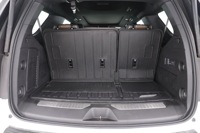 Used 2025 GMC Yukon Denali Ultimate w/ LPO, Floor Liner Package AWD/4WD image 34
