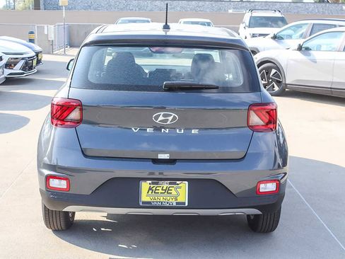 New 2026 Hyundai Venue SE FWD image 6