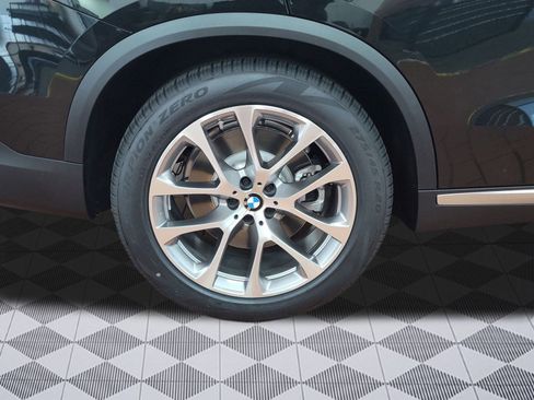 Used 2026 BMW X5 xDrive50e w/ Premium Package image 28